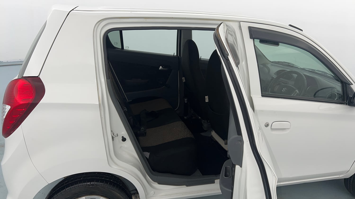 Used 2016 Maruti Suzuki Alto 800 Lxi Petrol Manual interior RIGHT SIDE REAR DOOR CABIN VIEW