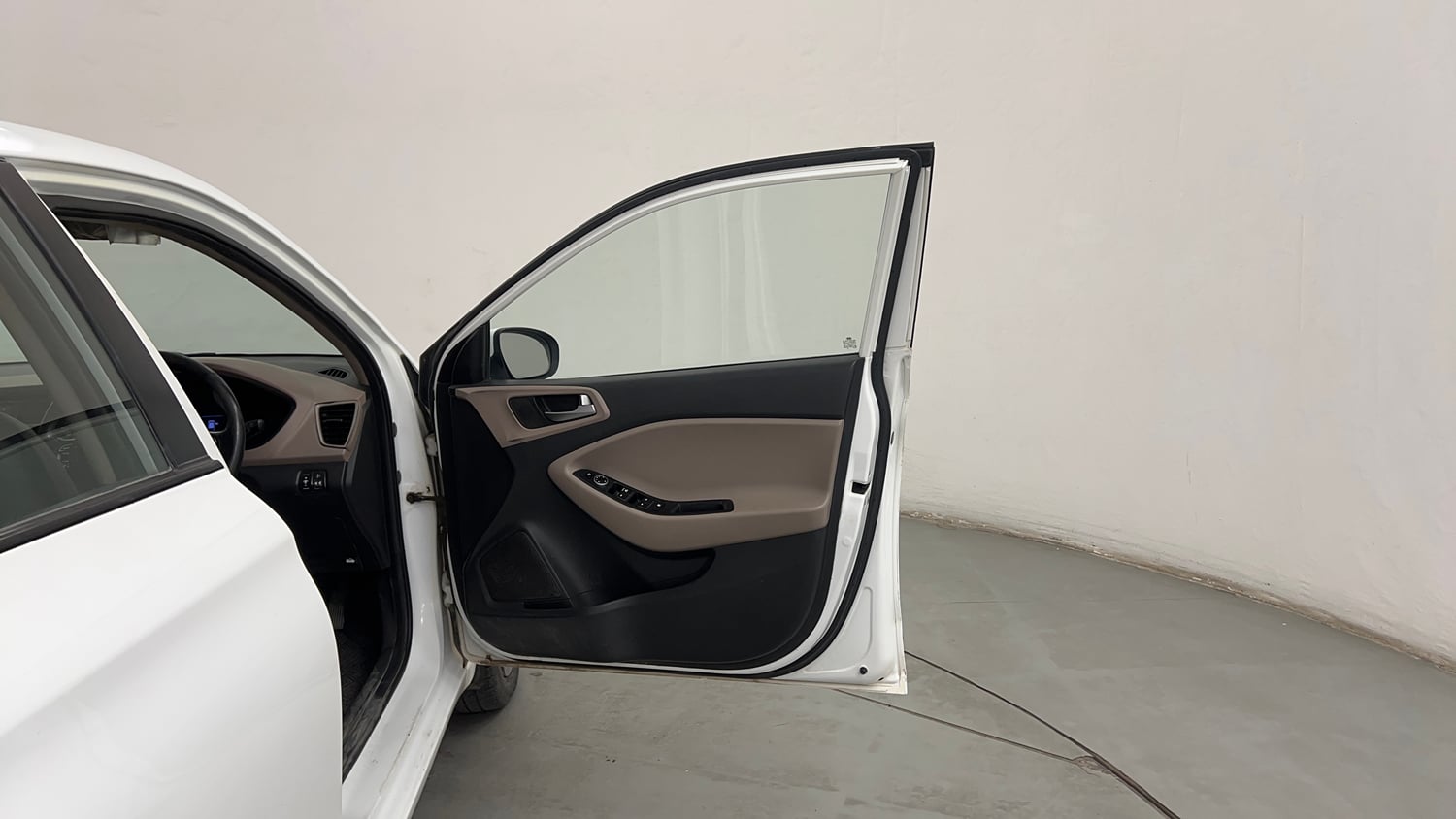 Used 2019 Hyundai Elite i20 Asta 1.2 (O) Petrol Manual interior RIGHT FRONT DOOR OPEN VIEW