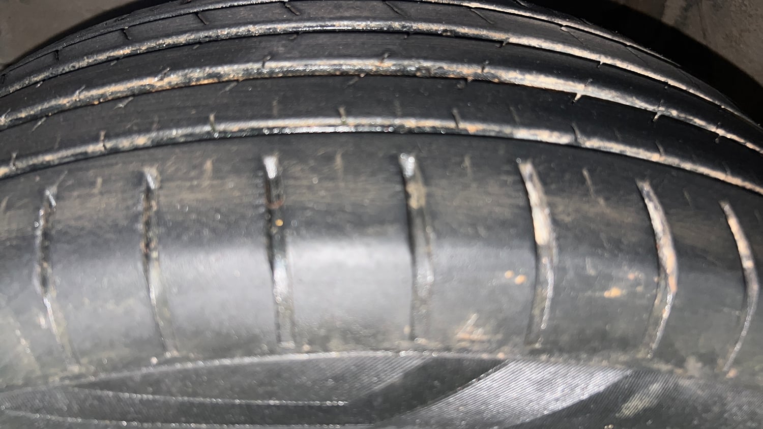 Used 2022 Maruti Suzuki Dzire ZXi Plus AGS Petrol Automatic tyres LEFT FRONT TYRE TREAD VIEW