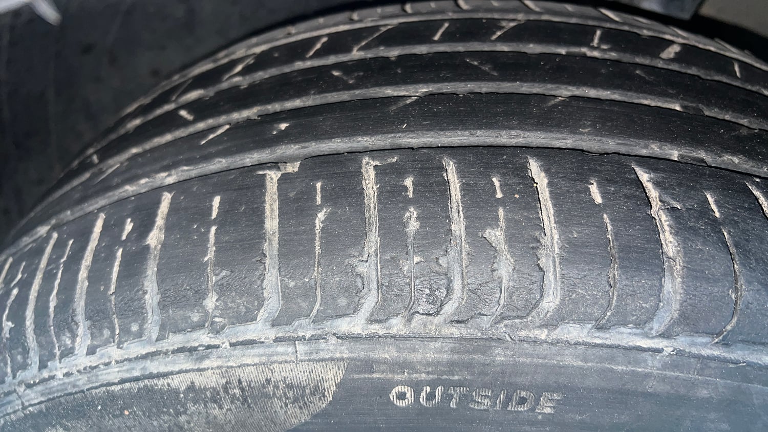 Used 2020 Hyundai Venue SX 1.4 CRDi Diesel Manual tyres LEFT FRONT TYRE TREAD VIEW