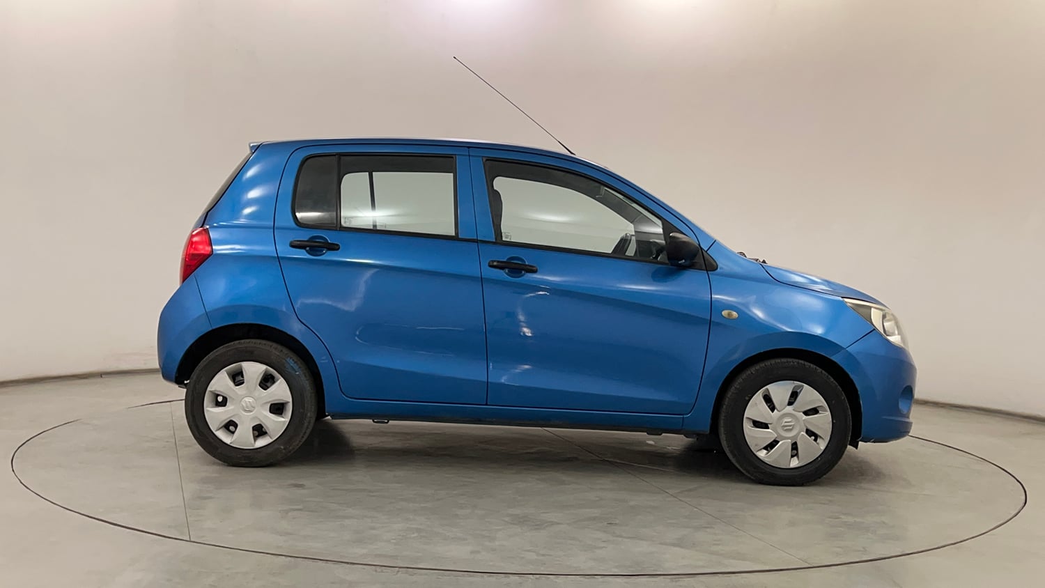 Used 2014 Maruti Suzuki Celerio VXi AMT Petrol Automatic exterior RIGHT SIDE VIEW