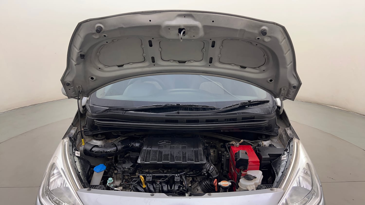 Used 2018 Hyundai Grand i10 Magna AT 1.2 Kappa VTVT Petrol Automatic engine ENGINE & BONNET OPEN FRONT VIEW