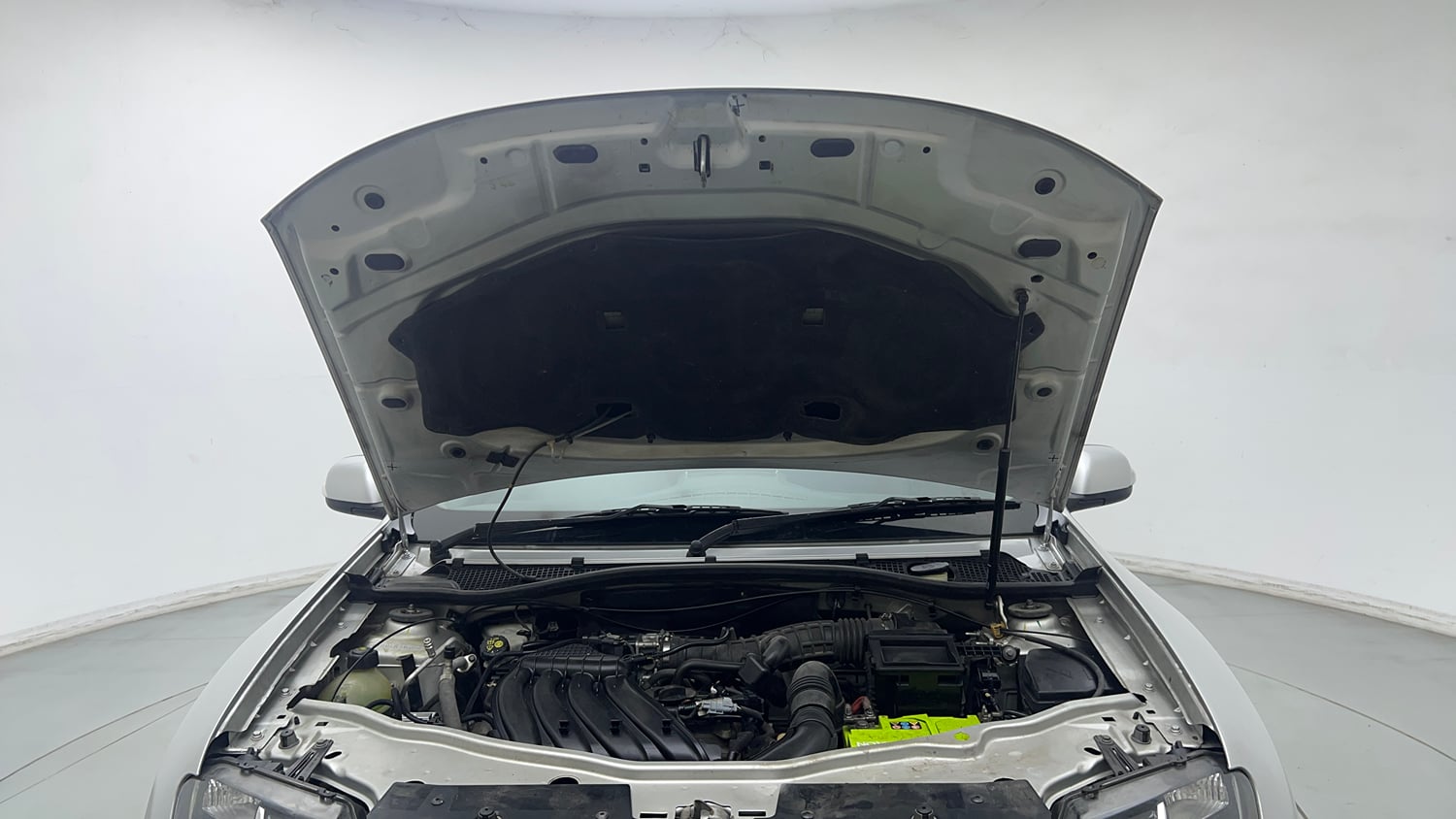 Used 2019 Renault Duster RXS CVT Petrol Automatic engine ENGINE & BONNET OPEN FRONT VIEW