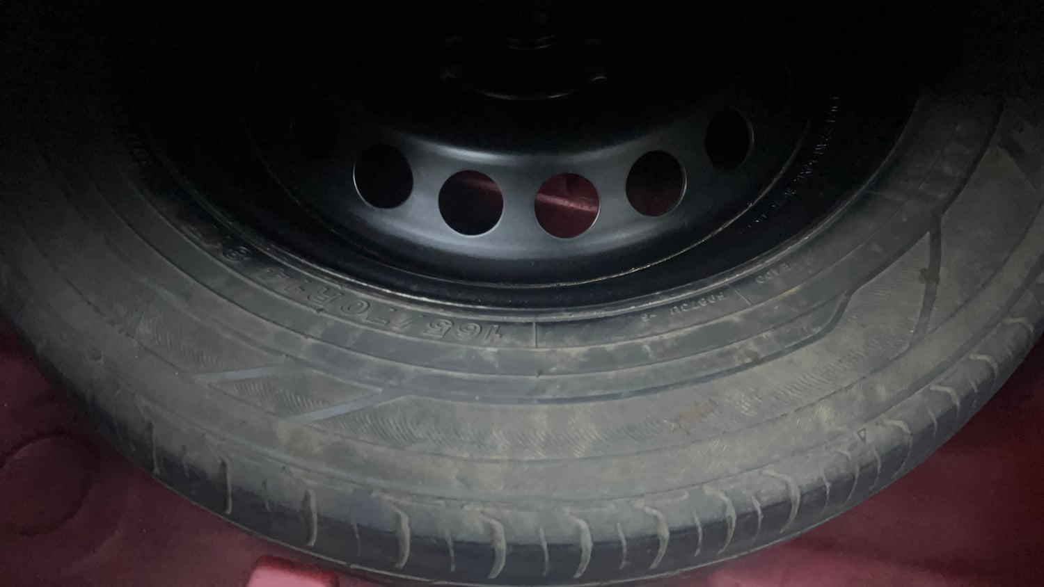 Used 2019 Hyundai Grand i10 Sportz U2 1.2 CRDi Diesel Manual tyres SPARE TYRE VIEW