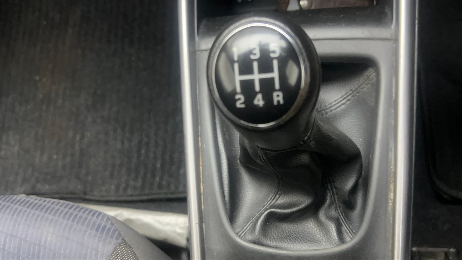 Used 2021 Maruti Suzuki Baleno Zeta Petrol Manual interior GEAR  KNOB VIEW