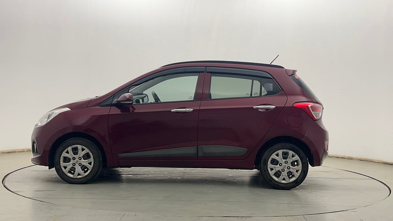 Used 2014 Hyundai Grand i10 Sportz 1.2 Kappa VTVT Petrol Manual exterior LEFT SIDE VIEW