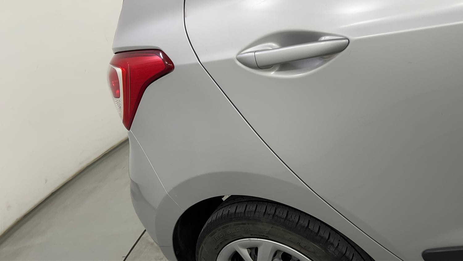Used 2017 Hyundai Grand i10 Sportz 1.2 Kappa VTVT Petrol Manual dents MINOR DENT