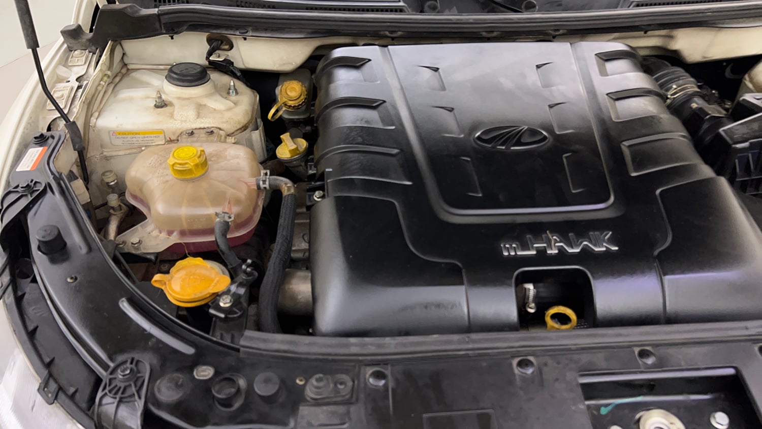 Used 2019 Mahindra XUV500 W7 Diesel Manual engine ENGINE RIGHT SIDE VIEW