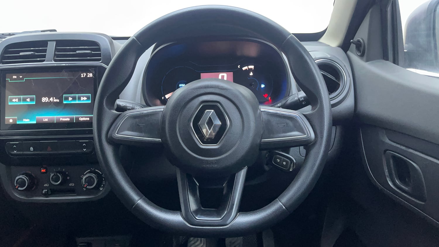 Used 2020 Renault Kwid RXT 1.0 Opt Petrol Manual interior STEERING VIEW