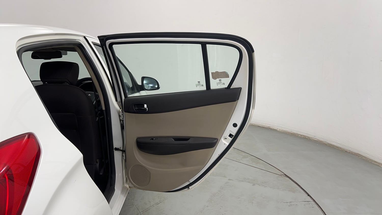 Used 2012 Hyundai i20 Sportz 1.2 Petrol Manual interior RIGHT REAR DOOR OPEN VIEW