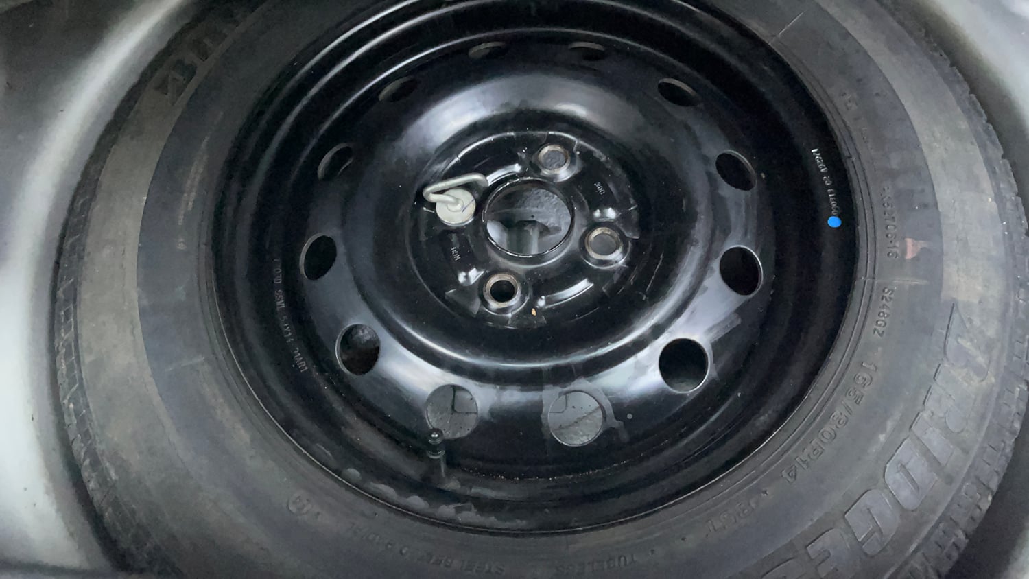 Used 2013 Maruti Suzuki Ritz Vxi BS-IV Petrol Manual tyres SPARE TYRE VIEW