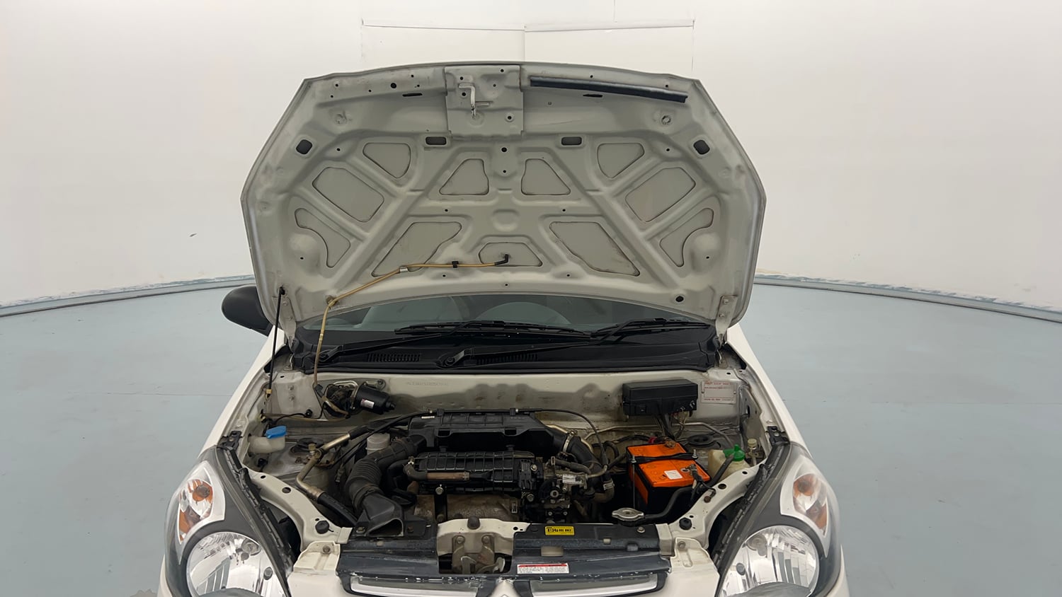 Used 2016 Maruti Suzuki Alto 800 Lxi Petrol Manual engine ENGINE & BONNET OPEN FRONT VIEW