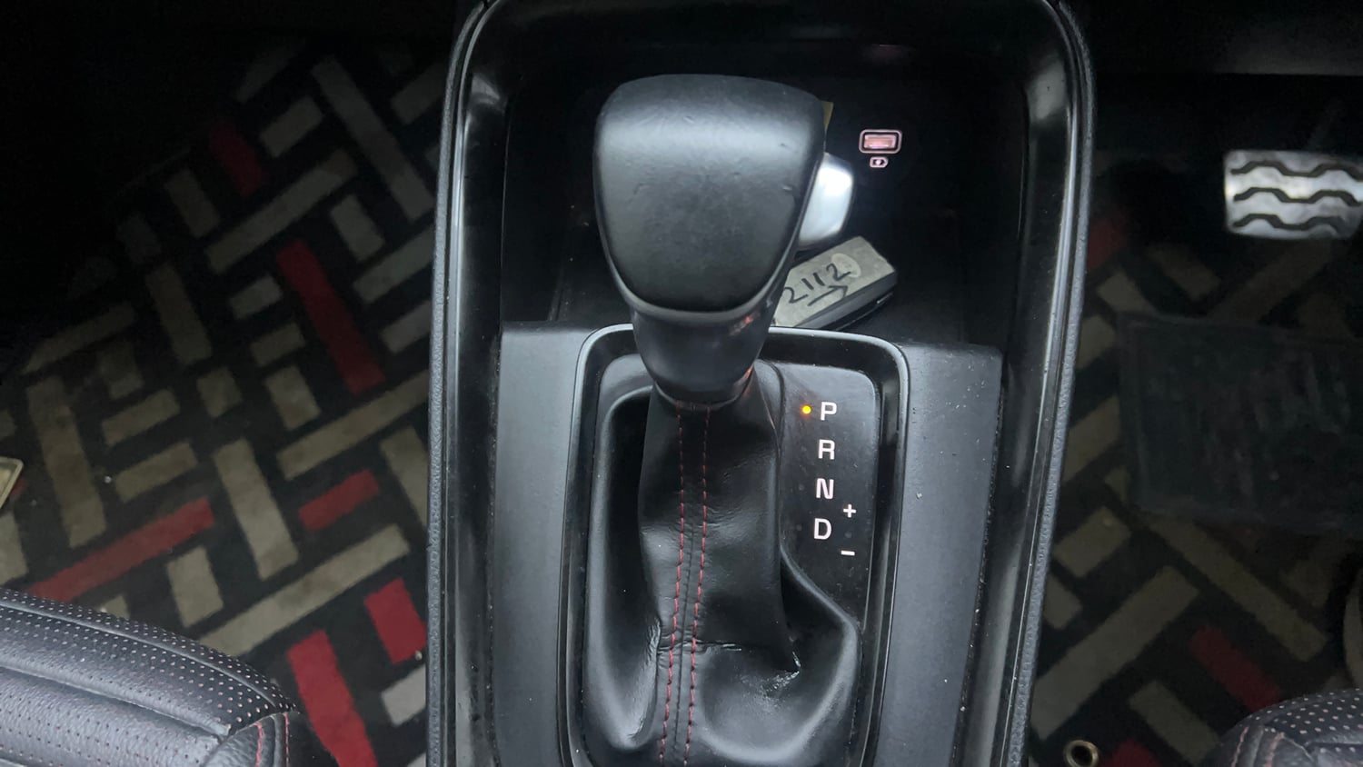 Used 2020 Kia Sonet GTX Plus 1.5 AT Diesel Automatic interior GEAR  KNOB VIEW