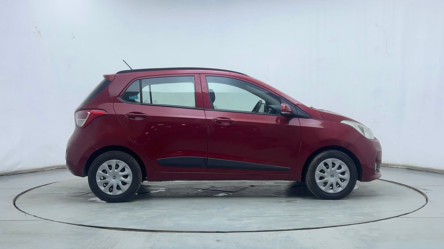 Used 2019 Hyundai Grand i10 Sportz U2 1.2 CRDi Diesel Manual exterior RIGHT SIDE VIEW