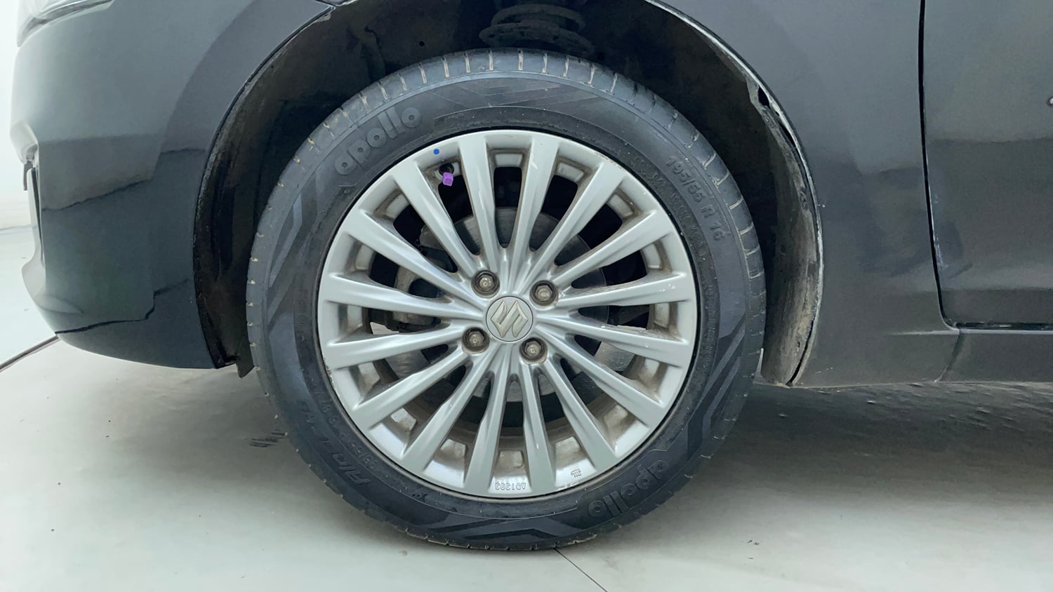 Used 2016 Maruti Suzuki Ciaz ZXi Petrol Manual tyres LEFT FRONT TYRE RIM VIEW