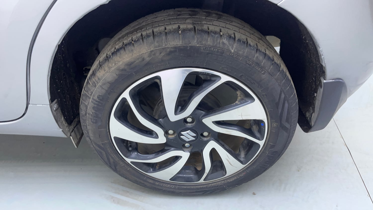 Used 2021 Maruti Suzuki Baleno Zeta Petrol Manual tyres LEFT REAR TYRE RIM VIEW