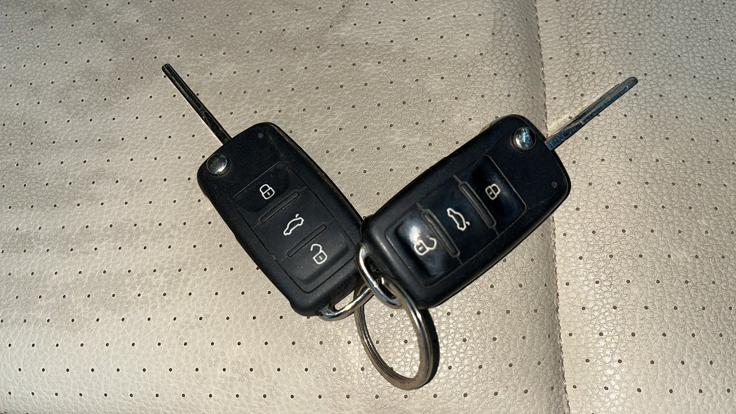 Used 2022 Volkswagen Vento Highline Plus 1.0L TSI Automatic Petrol Automatic extra CAR KEY VIEW
