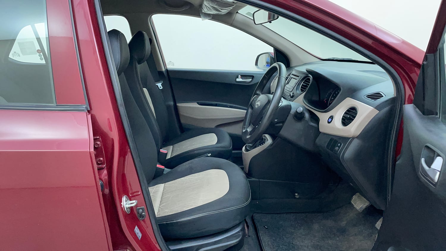 Used 2016 Hyundai Grand i10 Asta AT 1.2 Kappa VTVT Petrol Automatic interior RIGHT SIDE FRONT DOOR CABIN VIEW