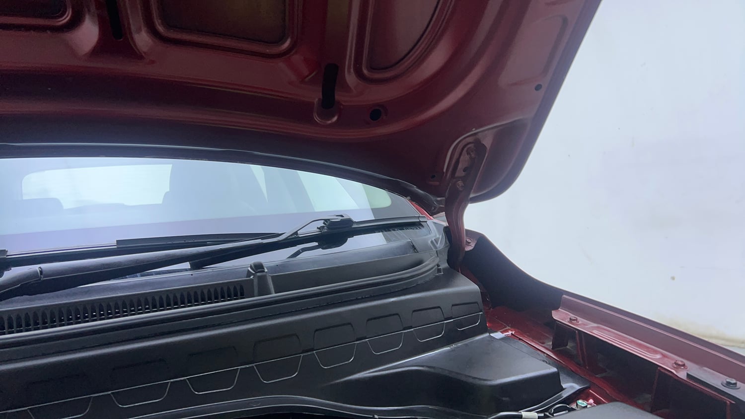 Used 2020 Kia Sonet GTX Plus 1.5 AT Diesel Automatic engine ENGINE LEFT SIDE HINGE & APRON VIEW