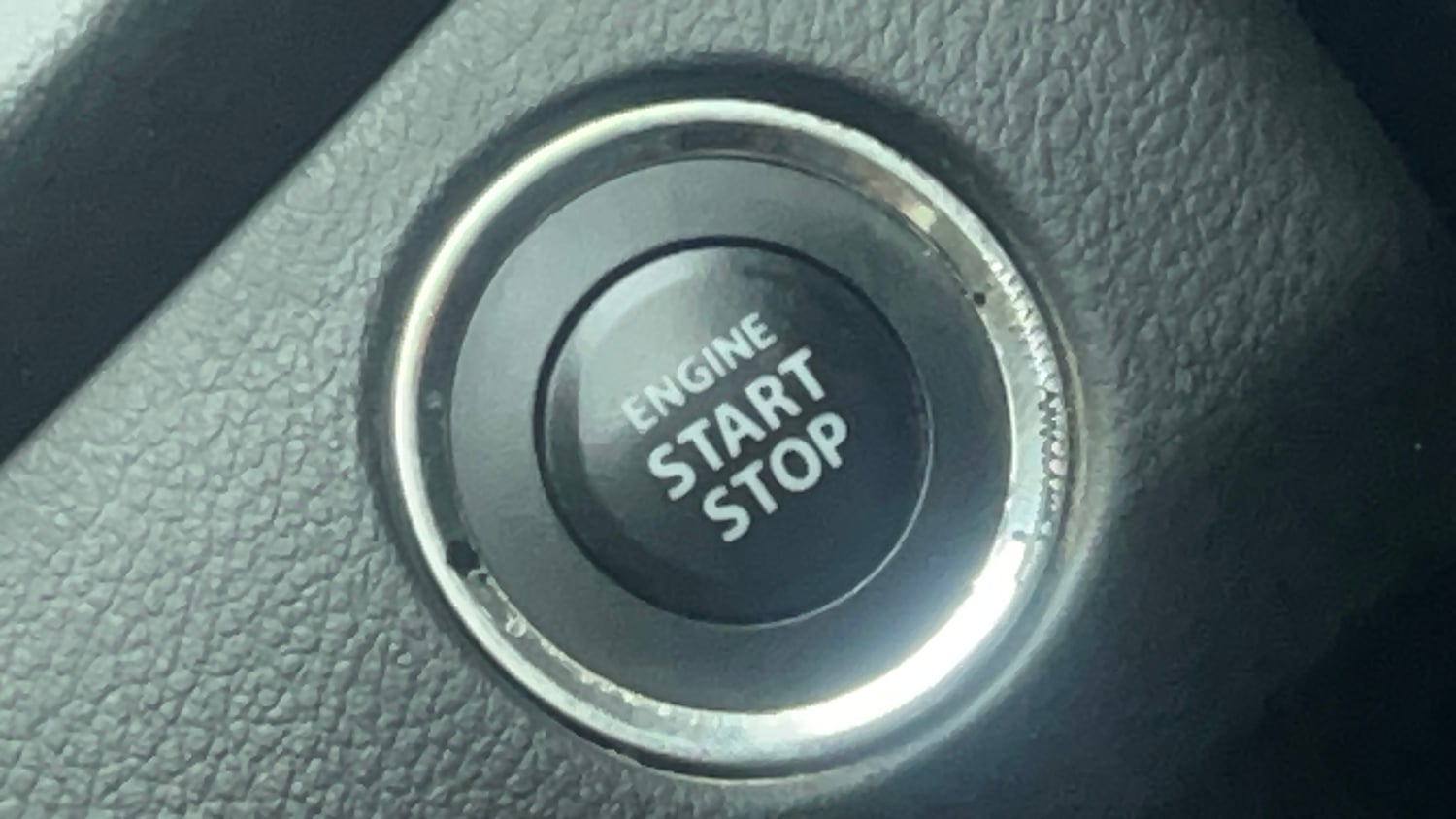 Used 2021 Maruti Suzuki Baleno Zeta Petrol Manual top_features Keyless start