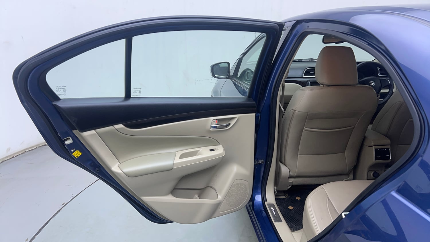 Used 2018 Maruti Suzuki Ciaz Alpha 1.4 MT Petrol Manual interior LEFT REAR DOOR OPEN VIEW