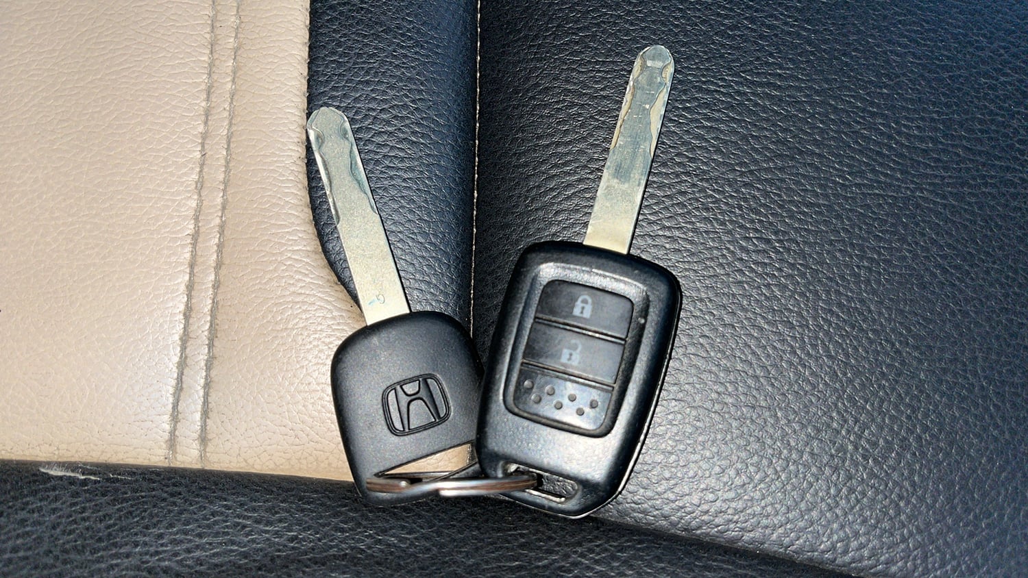 Used 2017 Honda Jazz V Petrol Petrol Manual extra CAR KEY VIEW