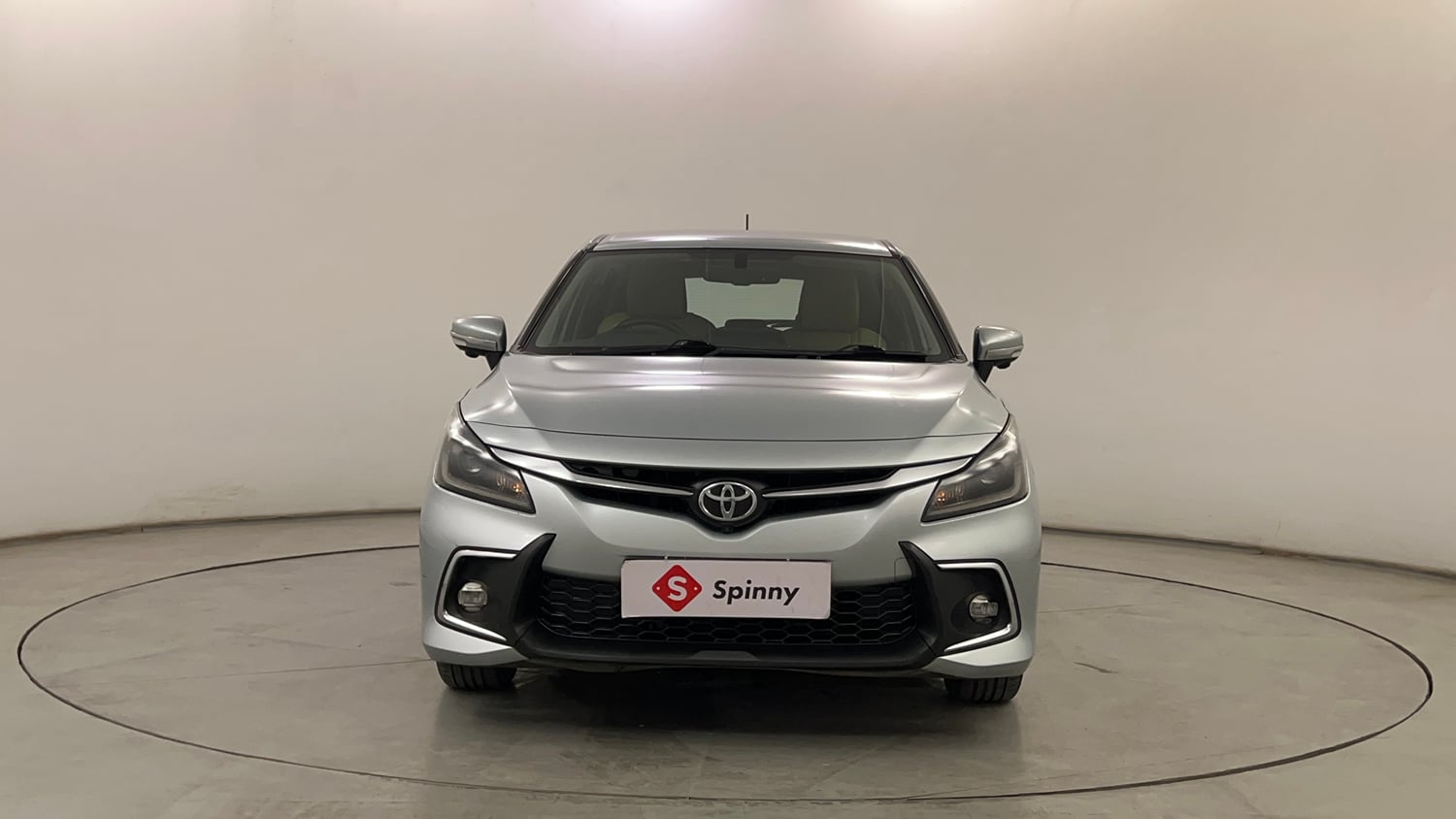 Used 2023 Toyota Glanza V AMT Petrol Automatic exterior FRONT VIEW