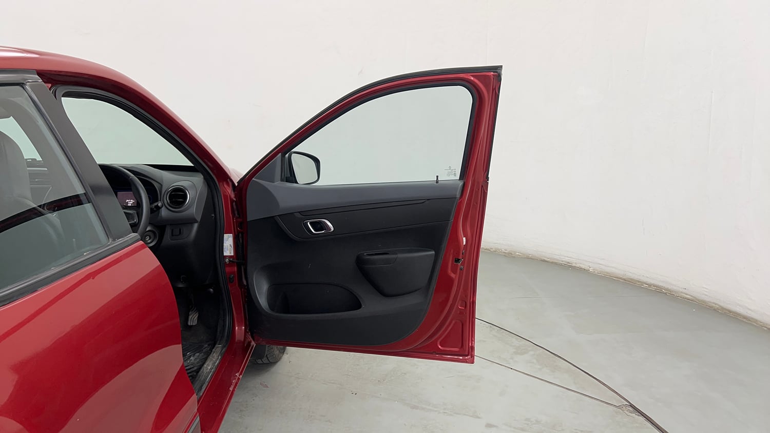Used 2020 Renault Kwid 1.0 RXT AMT Opt Petrol Automatic interior RIGHT FRONT DOOR OPEN VIEW