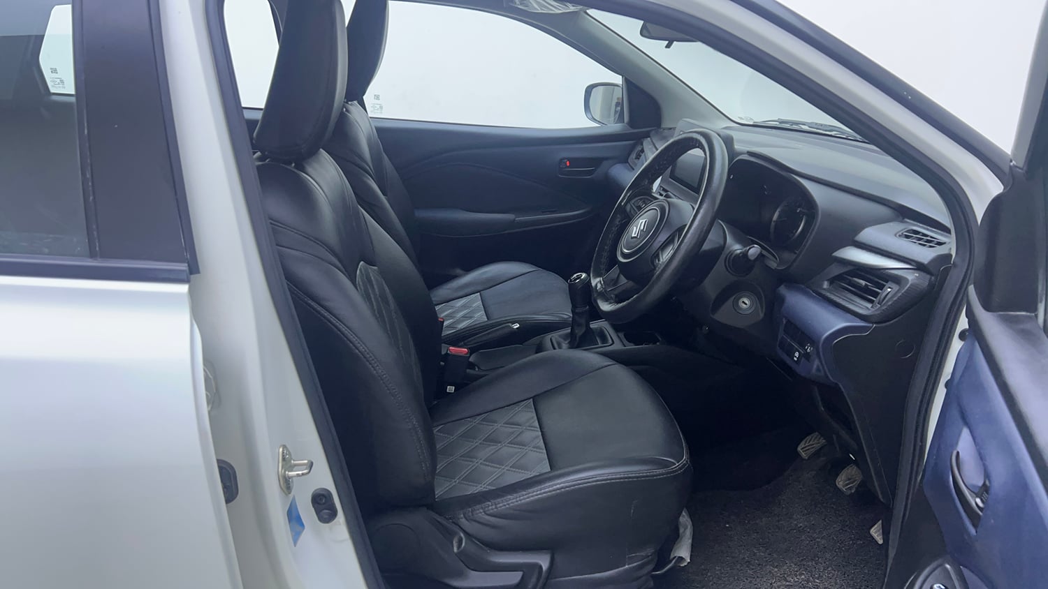 Used 2022 Maruti Suzuki Baleno Delta Petrol Manual interior RIGHT SIDE FRONT DOOR CABIN VIEW