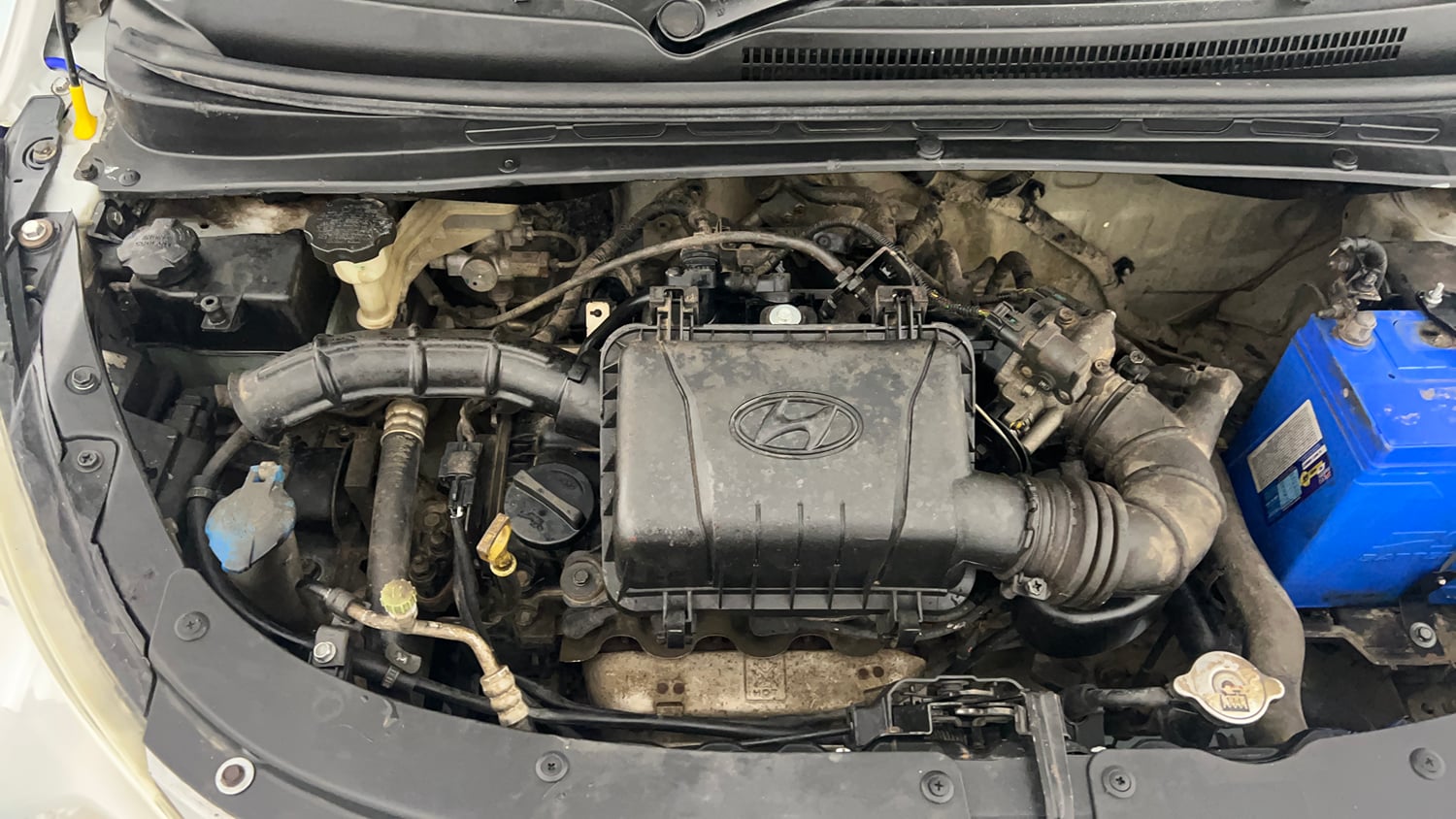 Used 2014 Hyundai i10 Magna 1.1 iRDE2 Petrol Manual engine ENGINE RIGHT SIDE VIEW