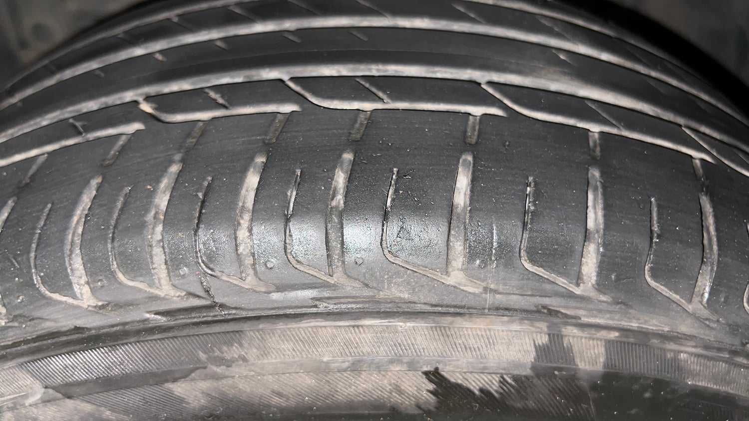 Used 2018 Maruti Suzuki S-Cross Alpha 1.3 Diesel Manual tyres LEFT FRONT TYRE TREAD VIEW