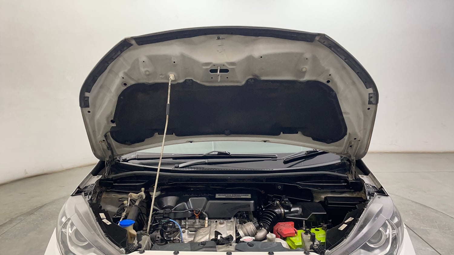 Used 2020 Honda WR-V VX MT Diesel Diesel Manual engine ENGINE & BONNET OPEN FRONT VIEW