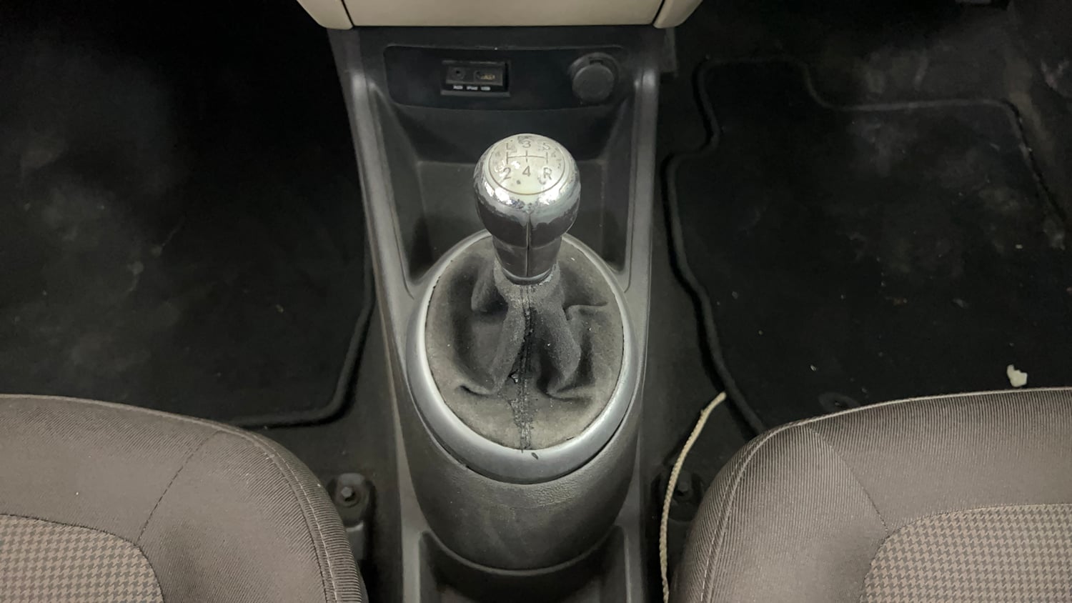 Used 2012 Hyundai i20 Sportz 1.2 Petrol Manual interior GEAR  KNOB VIEW