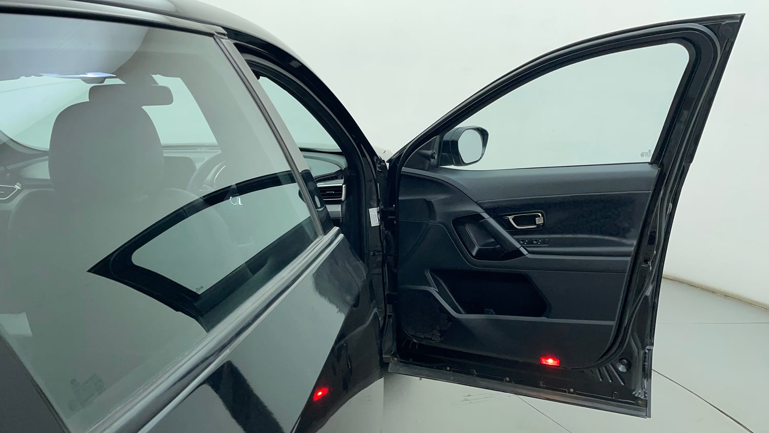 Used 2022 Tata Harrier XZA Plus Dark Edition Diesel Automatic interior RIGHT FRONT DOOR OPEN VIEW