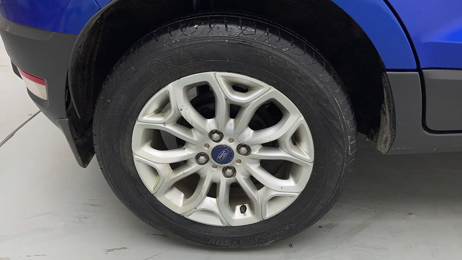 Used 2014 Ford EcoSport Titanium 1.5 Ti-VCT AT Petrol Automatic tyres RIGHT REAR TYRE RIM VIEW