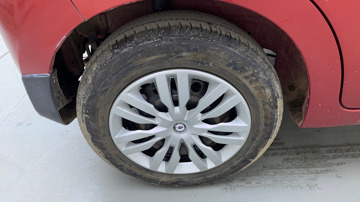 Used 2014 Maruti Suzuki Celerio VXi Petrol Manual tyres RIGHT REAR TYRE RIM VIEW
