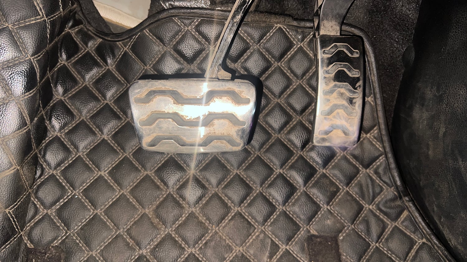 Used 2022 Kia Sonet GTX Plus 1.5 AT Diesel Automatic interior PEDALS VIEW