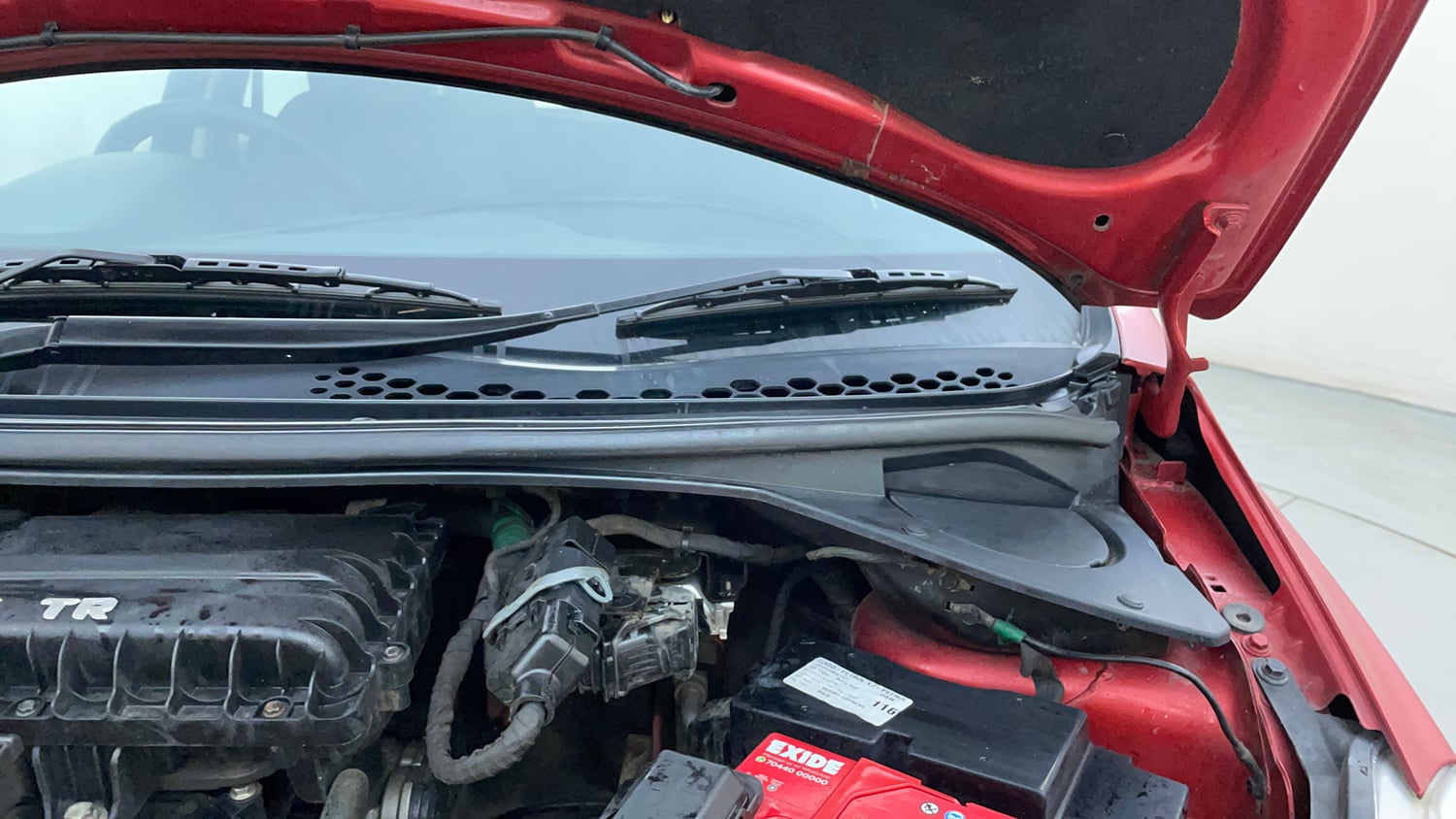Used 2017 Tata Tiago Revotron XZ Petrol Manual engine ENGINE LEFT SIDE HINGE & APRON VIEW