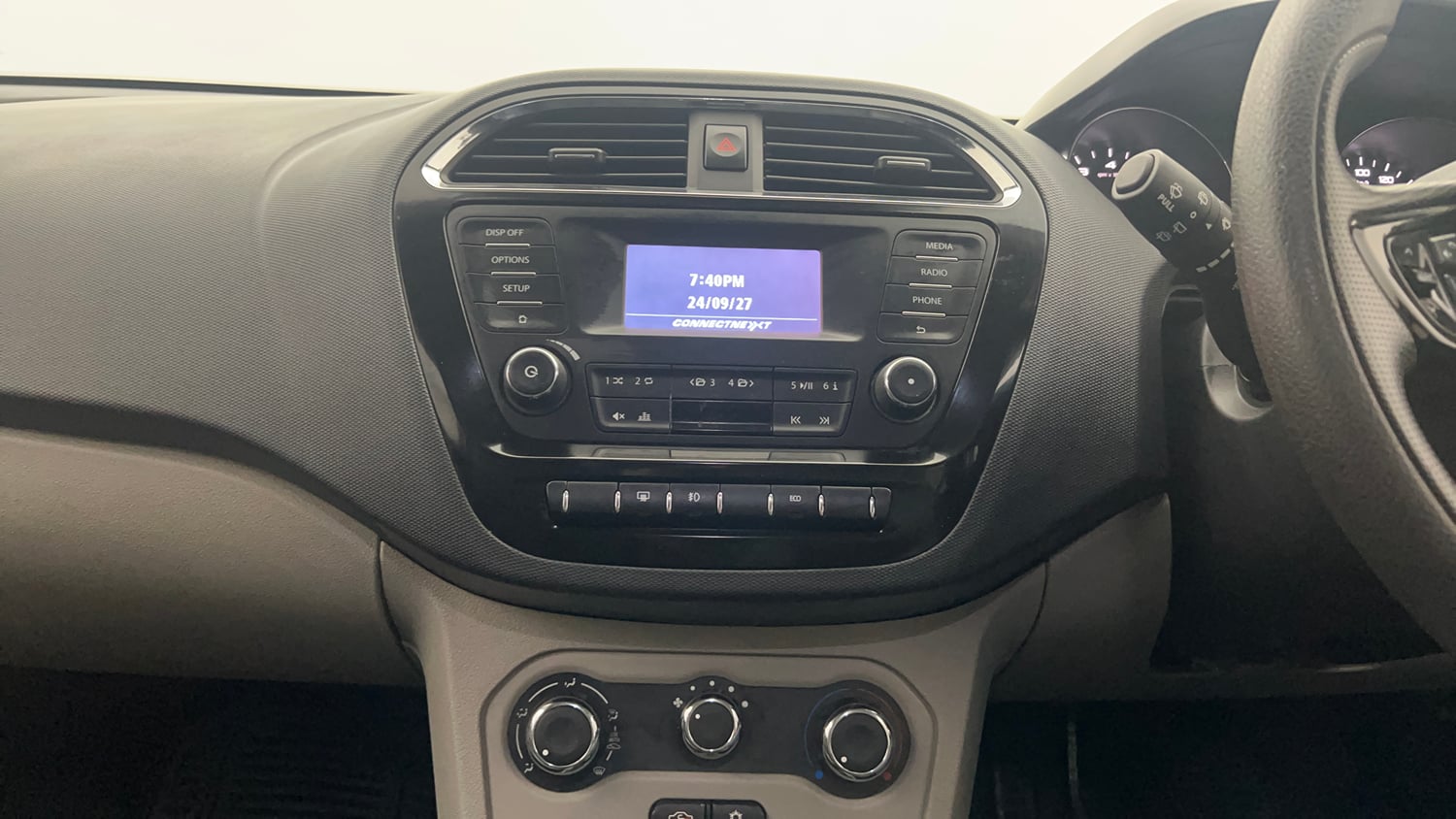 Used 2019 Tata Tiago Revotron XZ Petrol Manual interior MUSIC SYSTEM & AC CONTROL VIEW