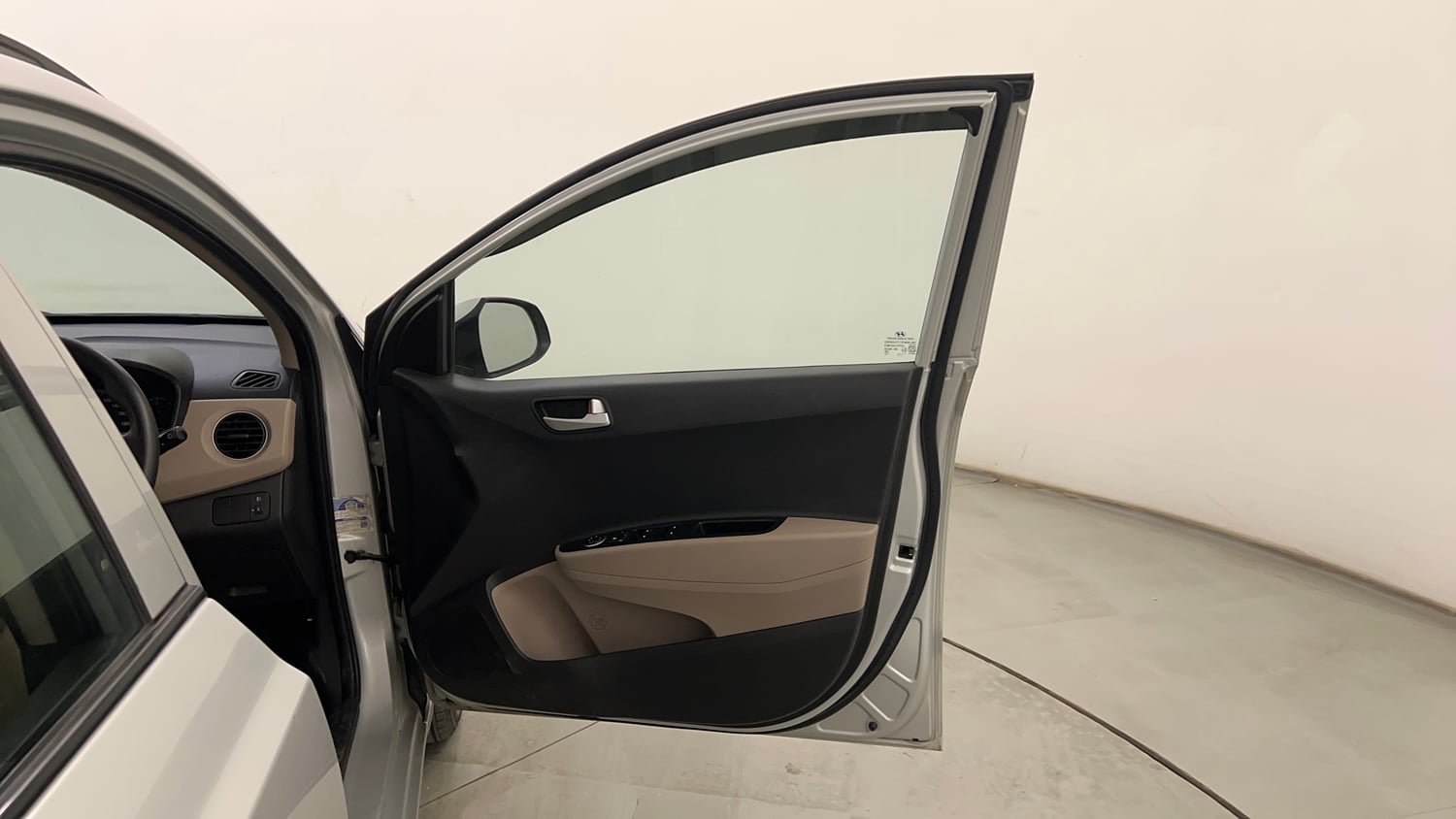 Used 2017 Hyundai Grand i10 Sportz 1.2 Kappa VTVT Petrol Manual interior RIGHT FRONT DOOR OPEN VIEW