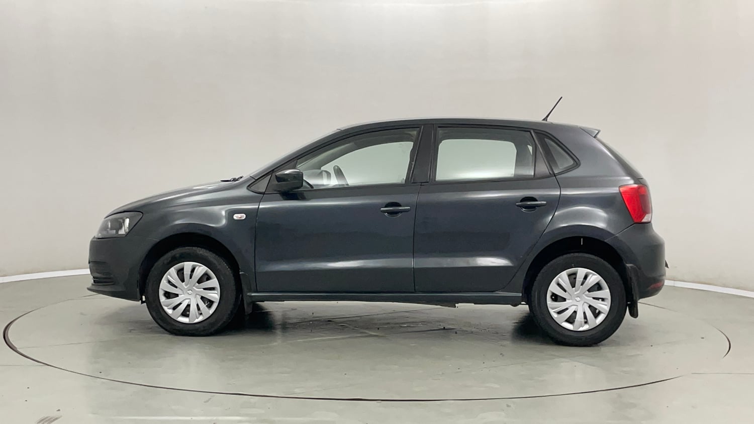 Used 2015 Volkswagen Polo Trendline 1.2L (P) Petrol Manual exterior LEFT SIDE VIEW
