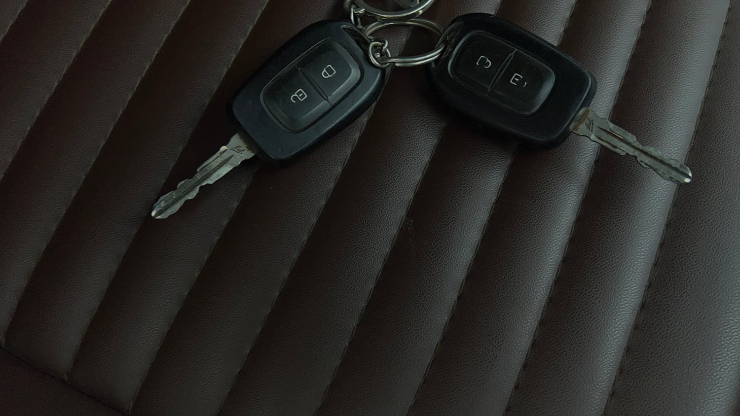 Used 2019 Renault Duster RXS CVT Petrol Automatic extra CAR KEY VIEW