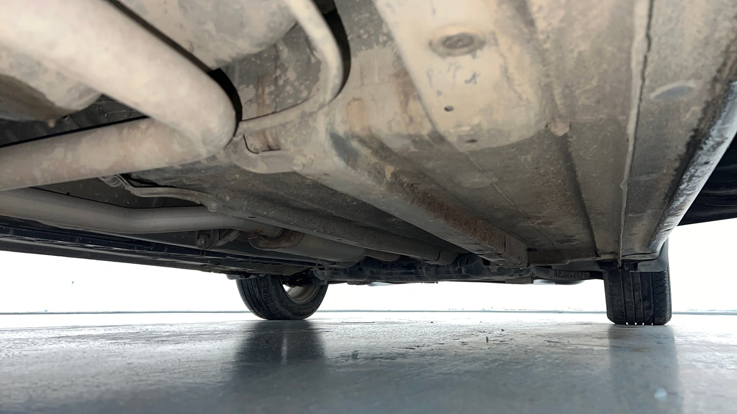 Used 2019 Hyundai Verna SX Plus 1.6 VTVT AT Petrol Automatic extra REAR RIGHT UNDERBODY VIEW