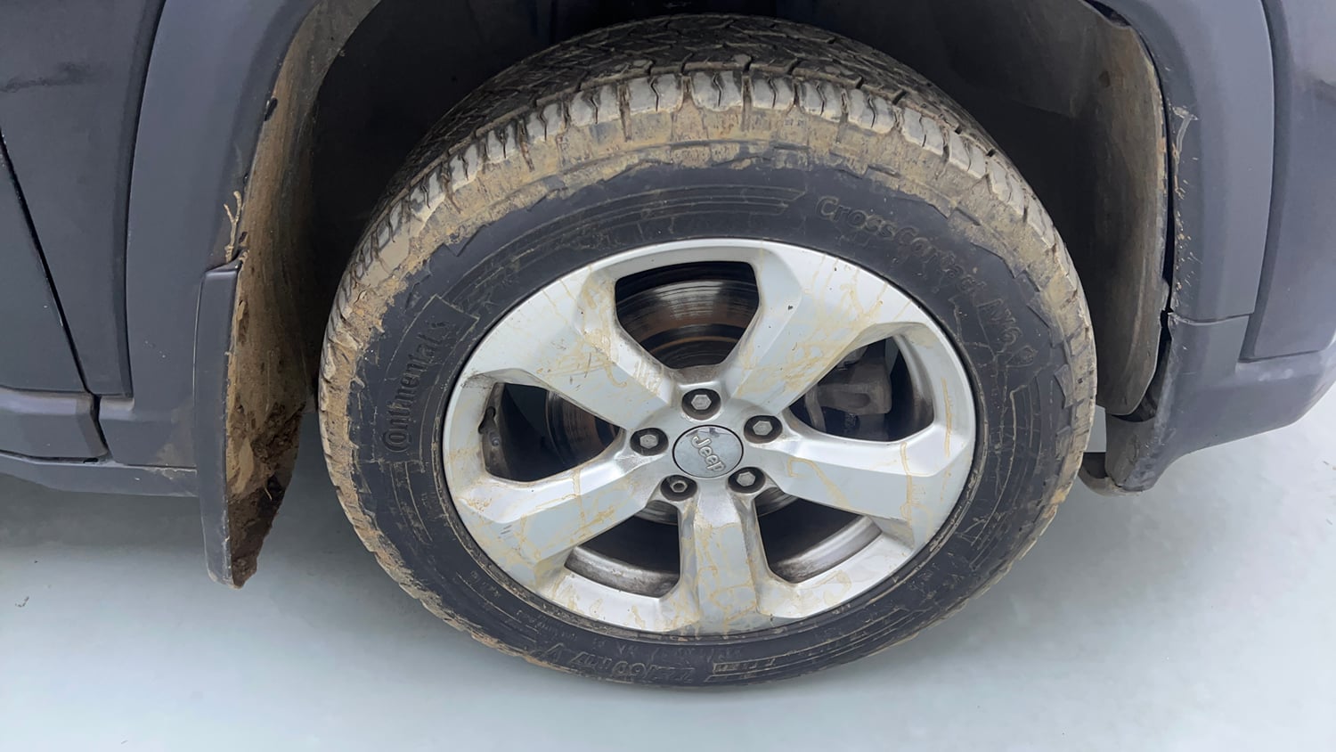 Used 2019 Jeep Compass Limited 1.4 Petrol AT Petrol Automatic tyres RIGHT FRONT TYRE RIM VIEW