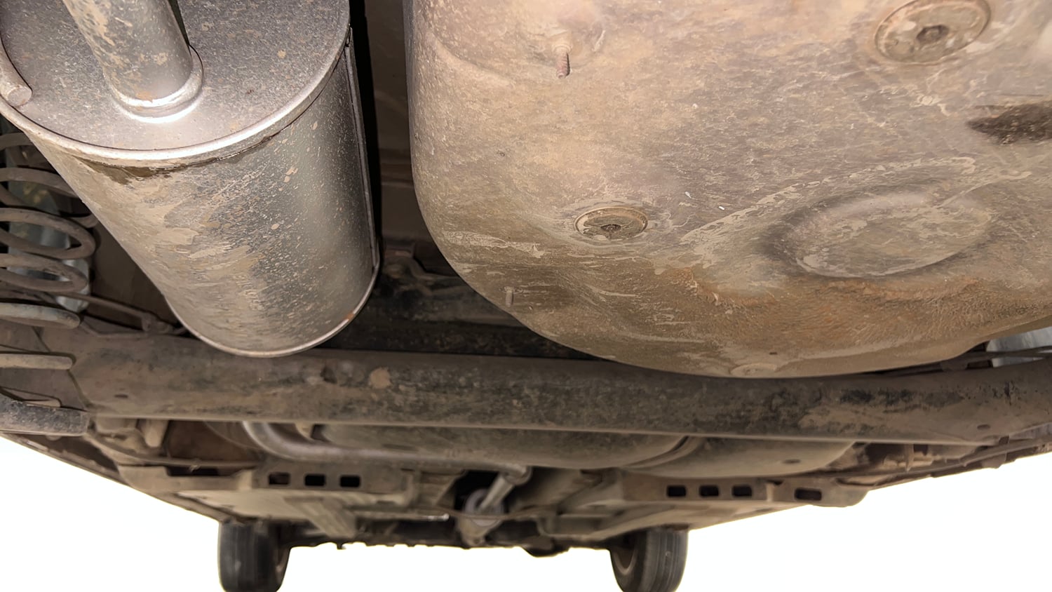 Used 2016 Volkswagen Polo Highline1.2L (P) Petrol Manual extra REAR UNDERBODY VIEW (TAKEN FROM REAR)