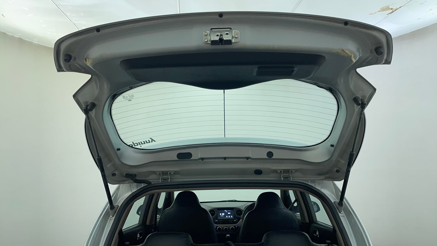 Used 2019 Hyundai Grand i10 Sportz AT 1.2 Kappa VTVT Petrol Automatic interior DICKY DOOR OPEN VIEW
