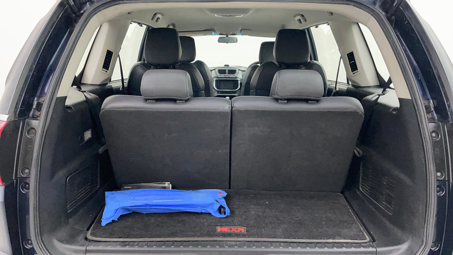 Used 2019 Tata Hexa XTA 4x2 6 STR Diesel Automatic interior DICKY INSIDE VIEW