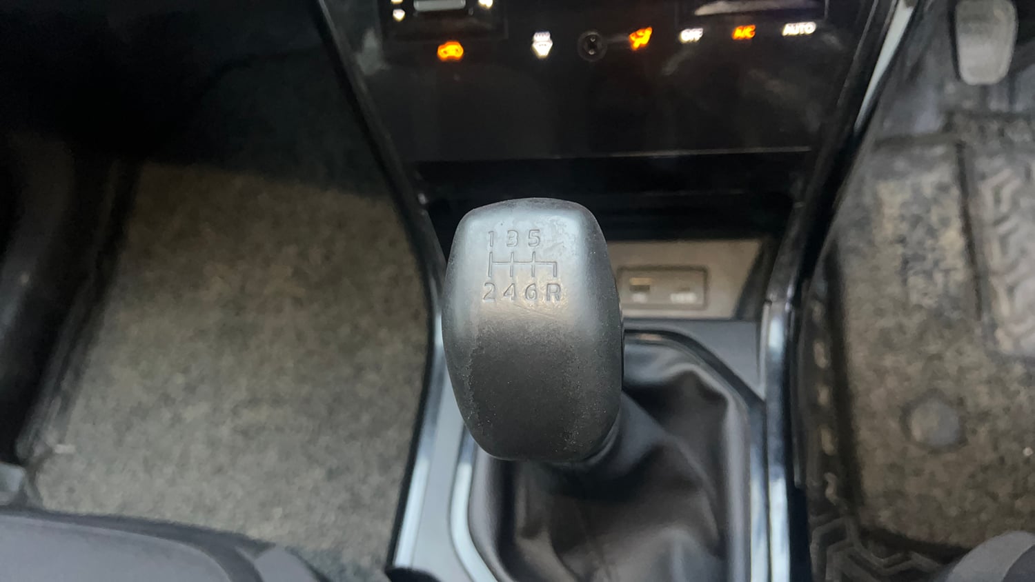 Used 2025 Tata Nexon Creative 1.2 Revotron Petrol 6MT Petrol Manual interior GEAR  KNOB VIEW