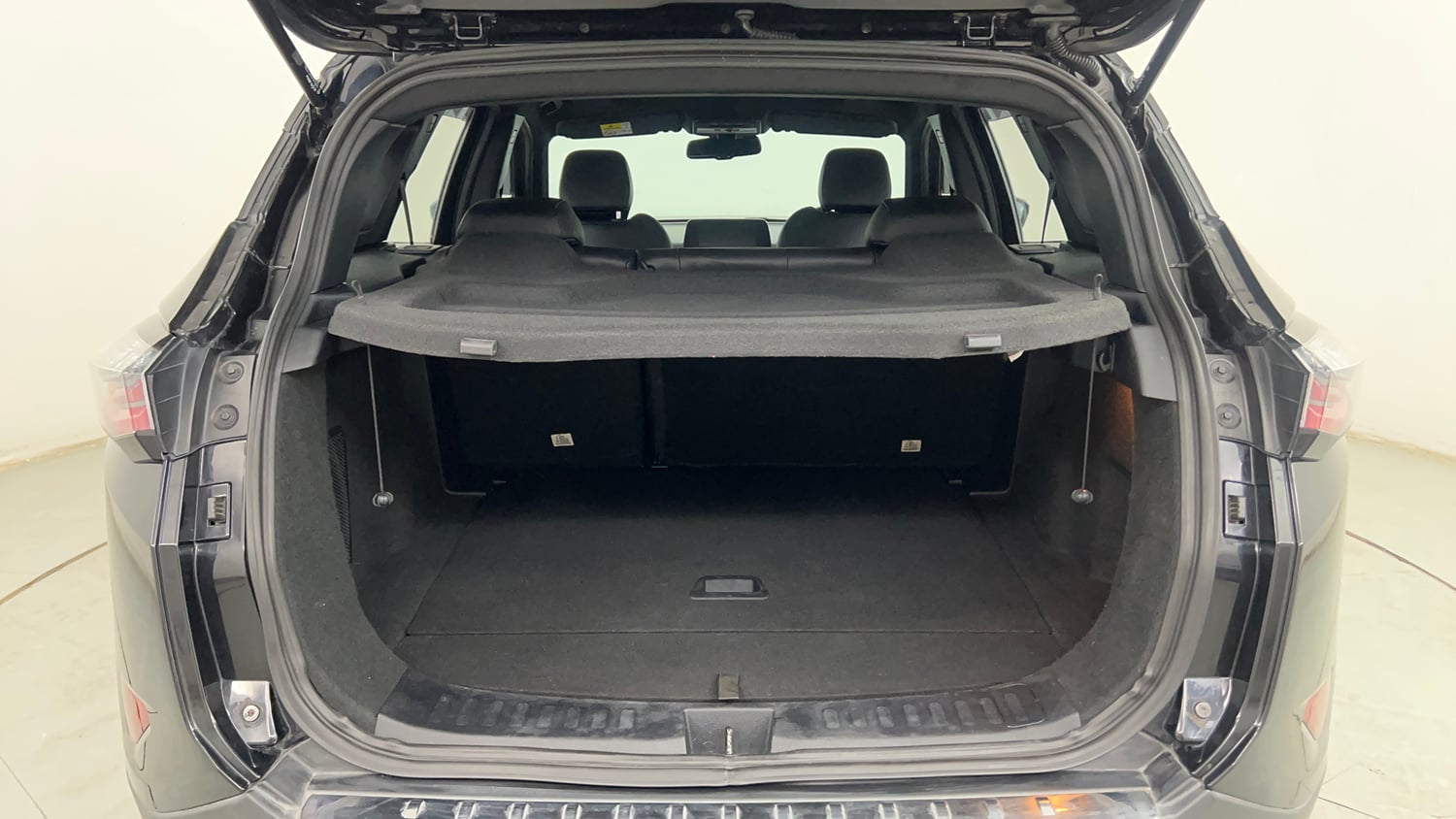 Used 2022 Tata Harrier XZ Plus Dark Edition Diesel Manual interior DICKY INSIDE VIEW
