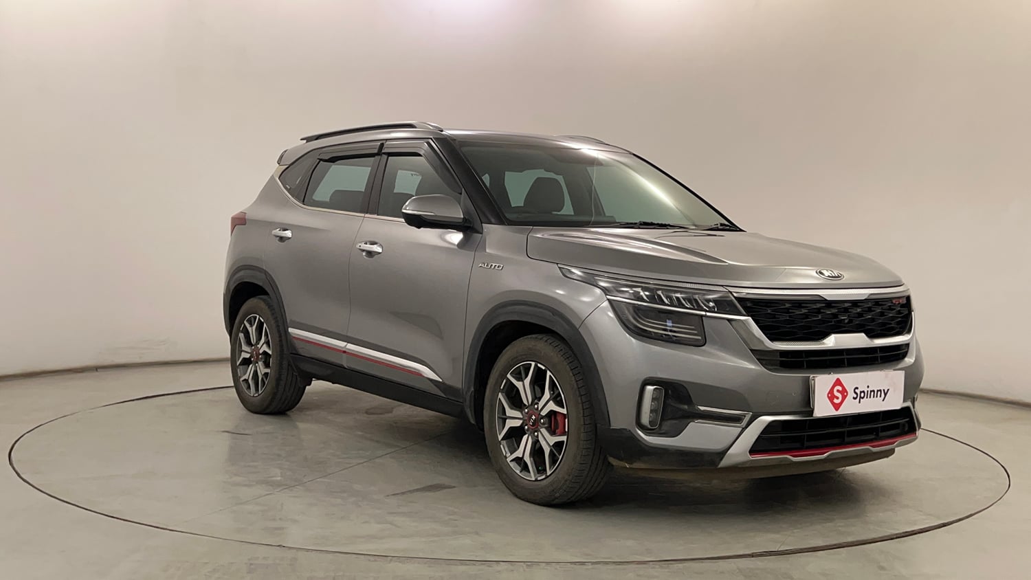 Used 2020 Kia Seltos GTX Plus AT 1.5 Diesel Diesel Automatic exterior RIGHT FRONT CORNER VIEW